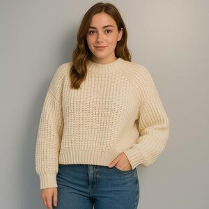 H&M Women’s knit Sweater Medium
